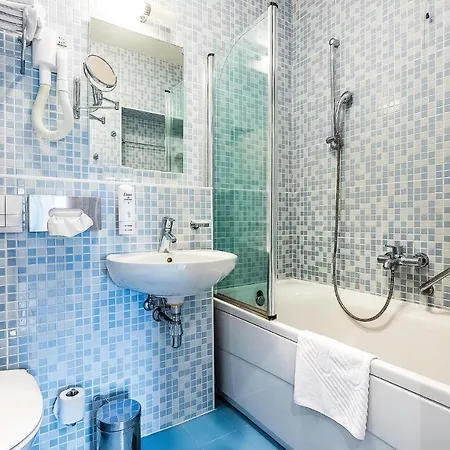 Beautiful In With Sauna, 1 Bedrooms And Swimming Pool *