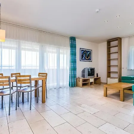 Beautiful In With Sauna, 1 Bedrooms And Swimming Pool *
