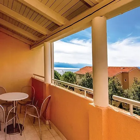 Beautiful In With Sauna, 1 Bedrooms And Swimming Pool Апартаменты *