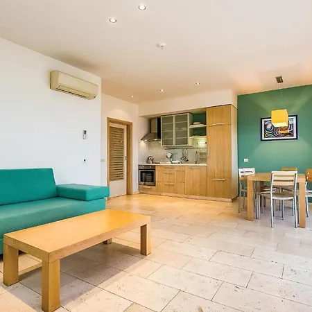 Beautiful In With Sauna, 1 Bedrooms And Swimming Pool Нови-Винодолски